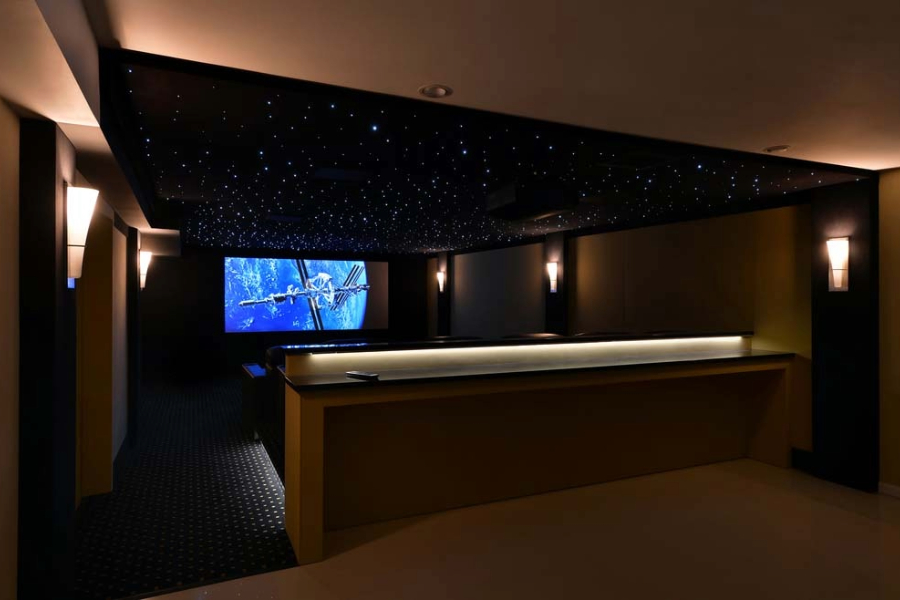 How to Maximize Your Visit to a Home Theater Showroom